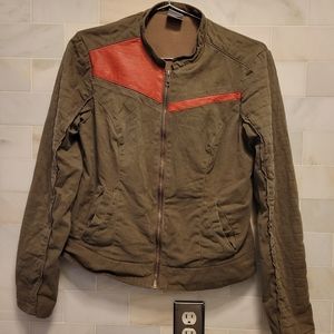 Poe's (and later Finn's) Resistance Jacket, Star Wars Her Universe